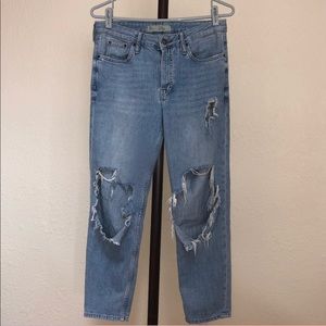 Ripped Light Blue Mom/Boyfriend Jean